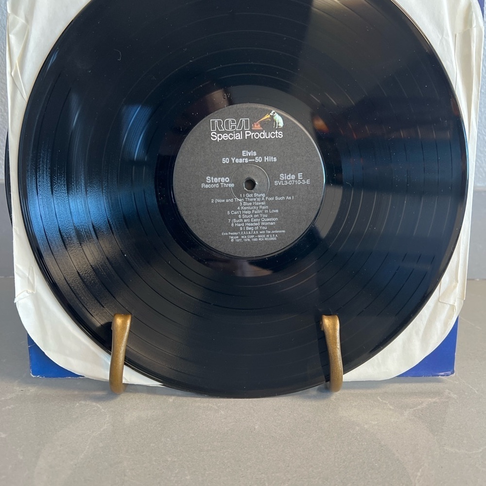 Vintage 1985 Elvis Presley “50 Years 50 Hits” 3 LP Vinyl Box Set – RCA Special - Picture 7 of 8